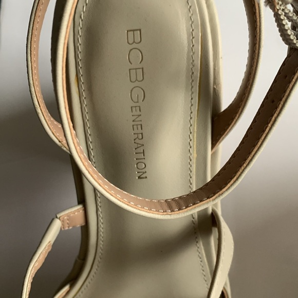 NWOB! BCBGeneration Sandi platform sandal - Picture 6 of 6